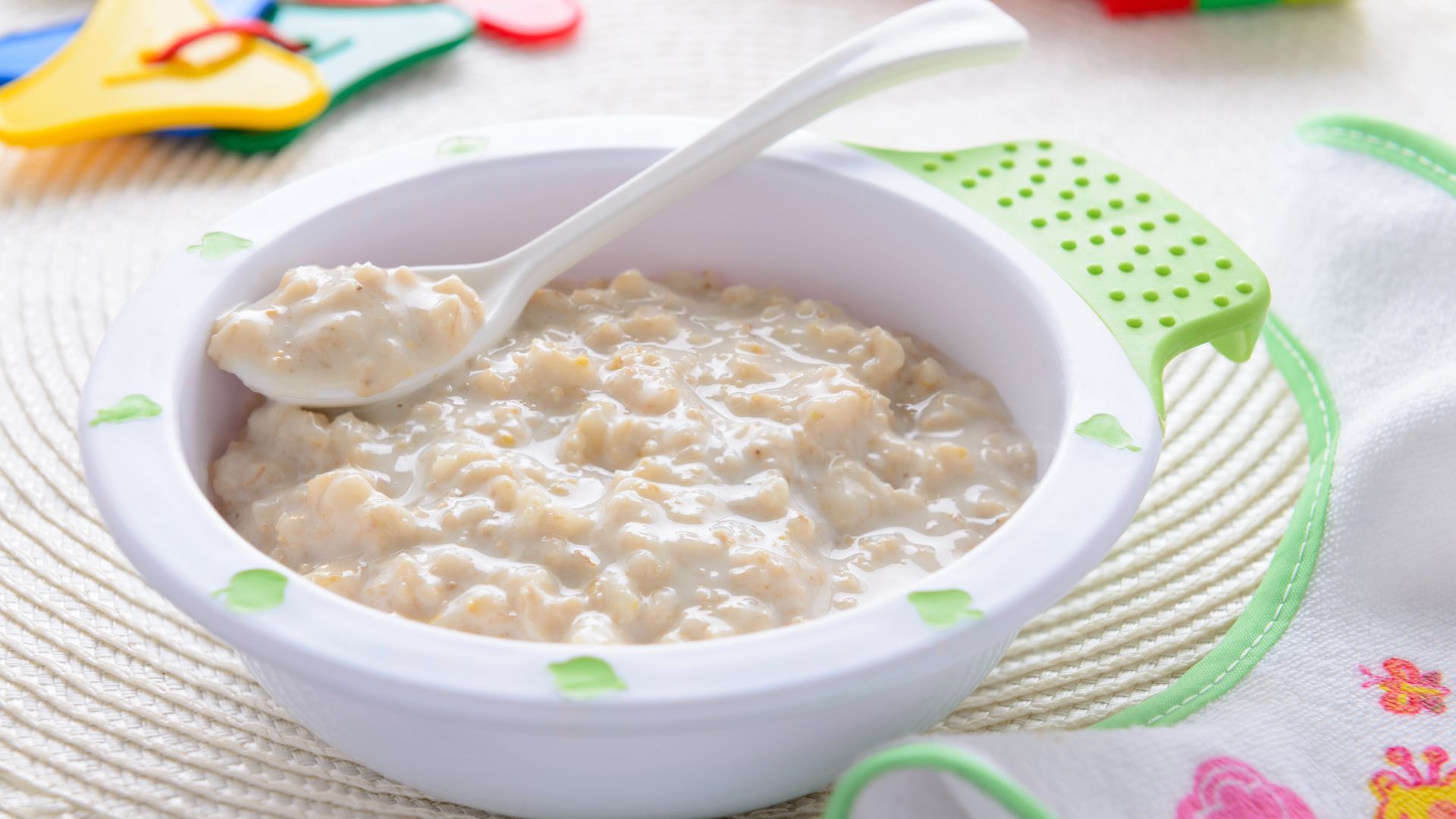 Cháo yến mạch cho bé mang lại nhiều lợi ích thiết thực cho sức khỏe của trẻ