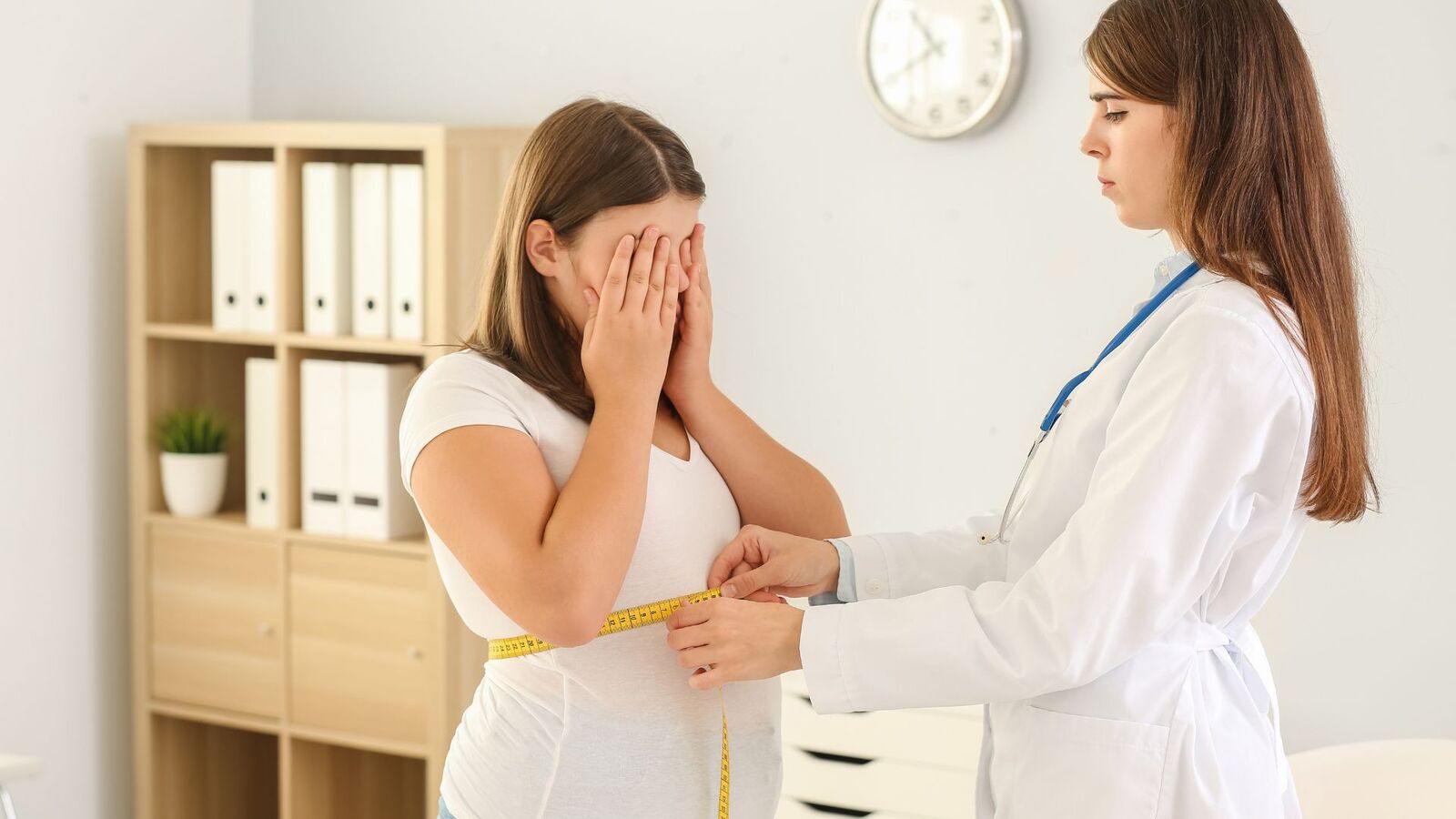 Tiêu thụ quá nhiều chất béo chuyển hóa đặc biệt là nhân tạo có thể làm tăng nguy cơ gây ung thư và các bệnh mạn tính khác