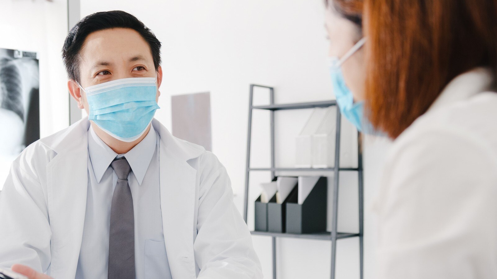 Mức độ và thời gian tổn thương dây thần kinh ảnh hưởng đến chi phí phẫu thuật liệt dây thần kinh số 7