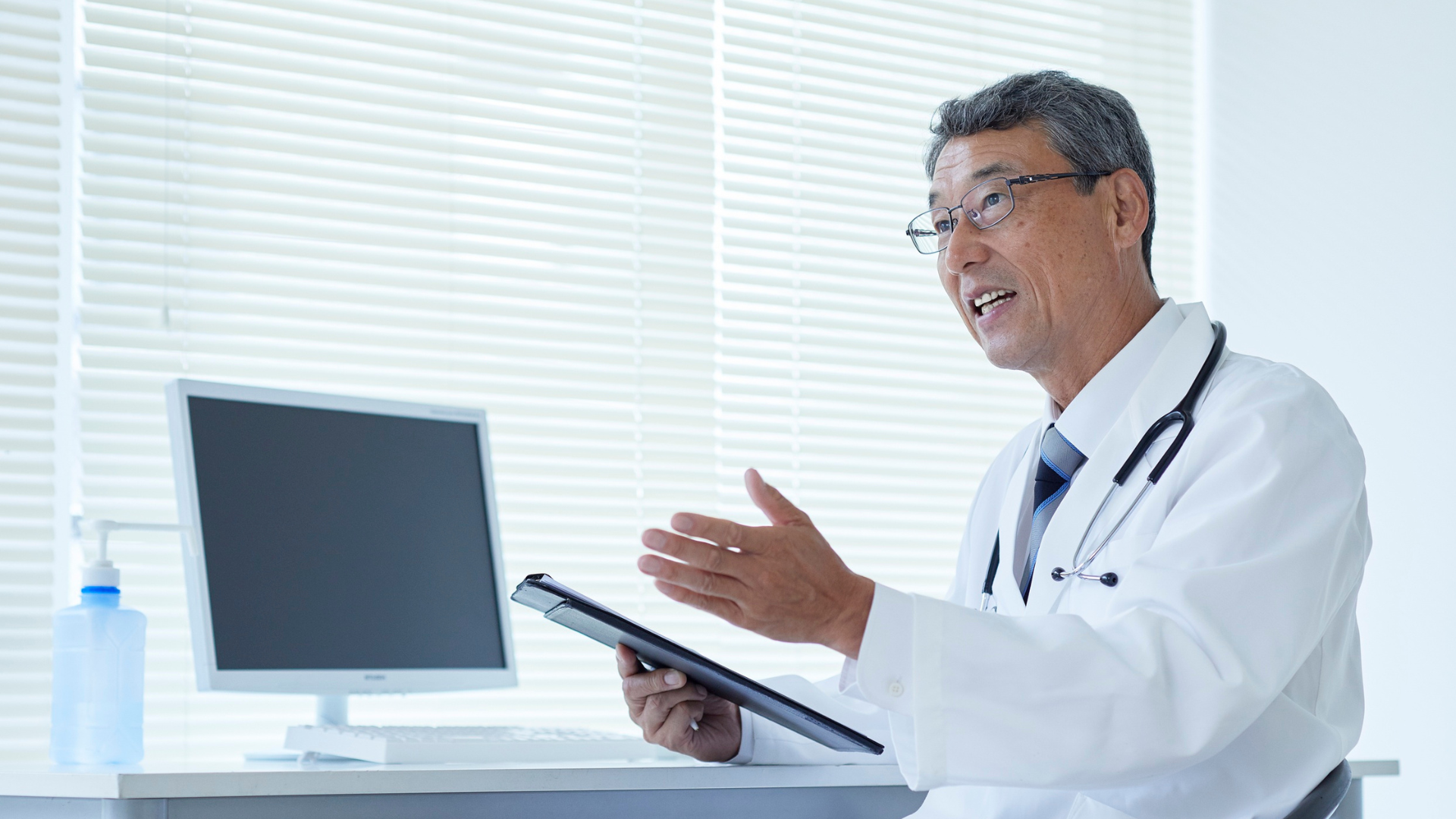 Cần theo dõi định kỳ, đánh giá toàn diện và điều trị khi cần thiết để bảo vệ sức khỏe tuyến giáp lâu dài