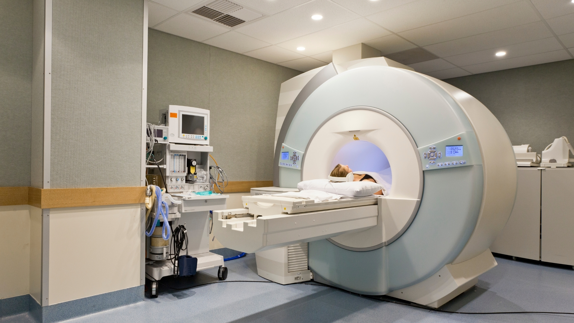 Bác sĩ có thể chỉ định chụp CT ngực để xác định chính xác nguyên nhân gây tăng chỉ số