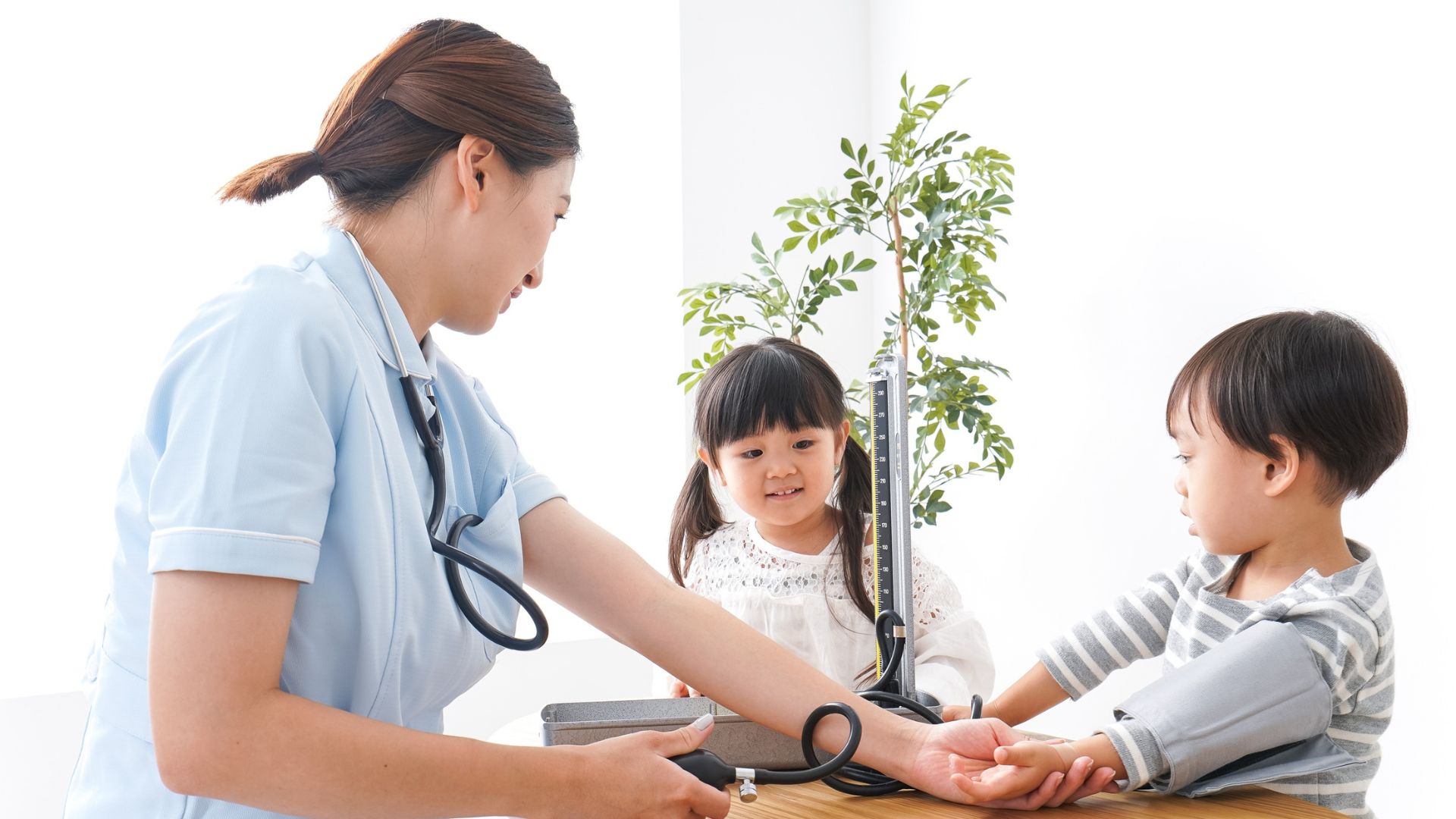 Khám định kỳ giúp phát hiện sớm những bất thường về đường huyết và bảo vệ sức khỏe lâu dài cho trẻ