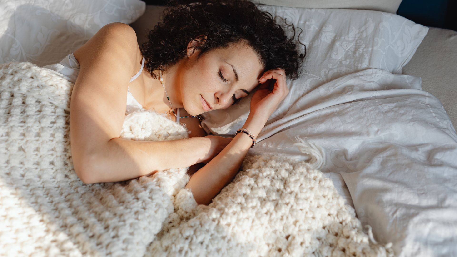 Duy trì ngủ đủ giấc hỗ trợ giảm chỉ số mỡ nội tạng