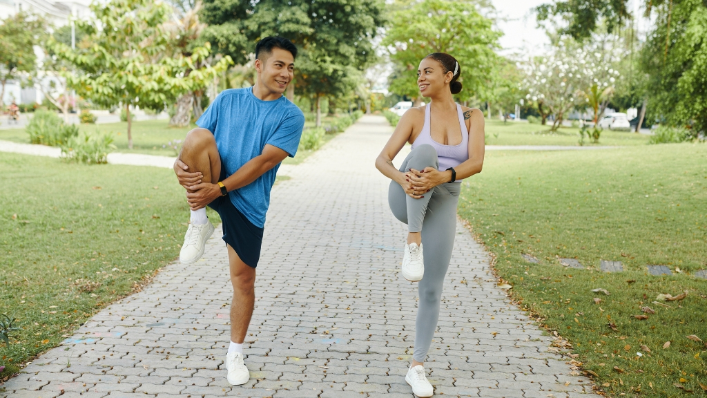 Lối sống lành mạnh và tập luyện đều đặn giúp ổn định pH nước tiểu và tăng cường sức khỏe