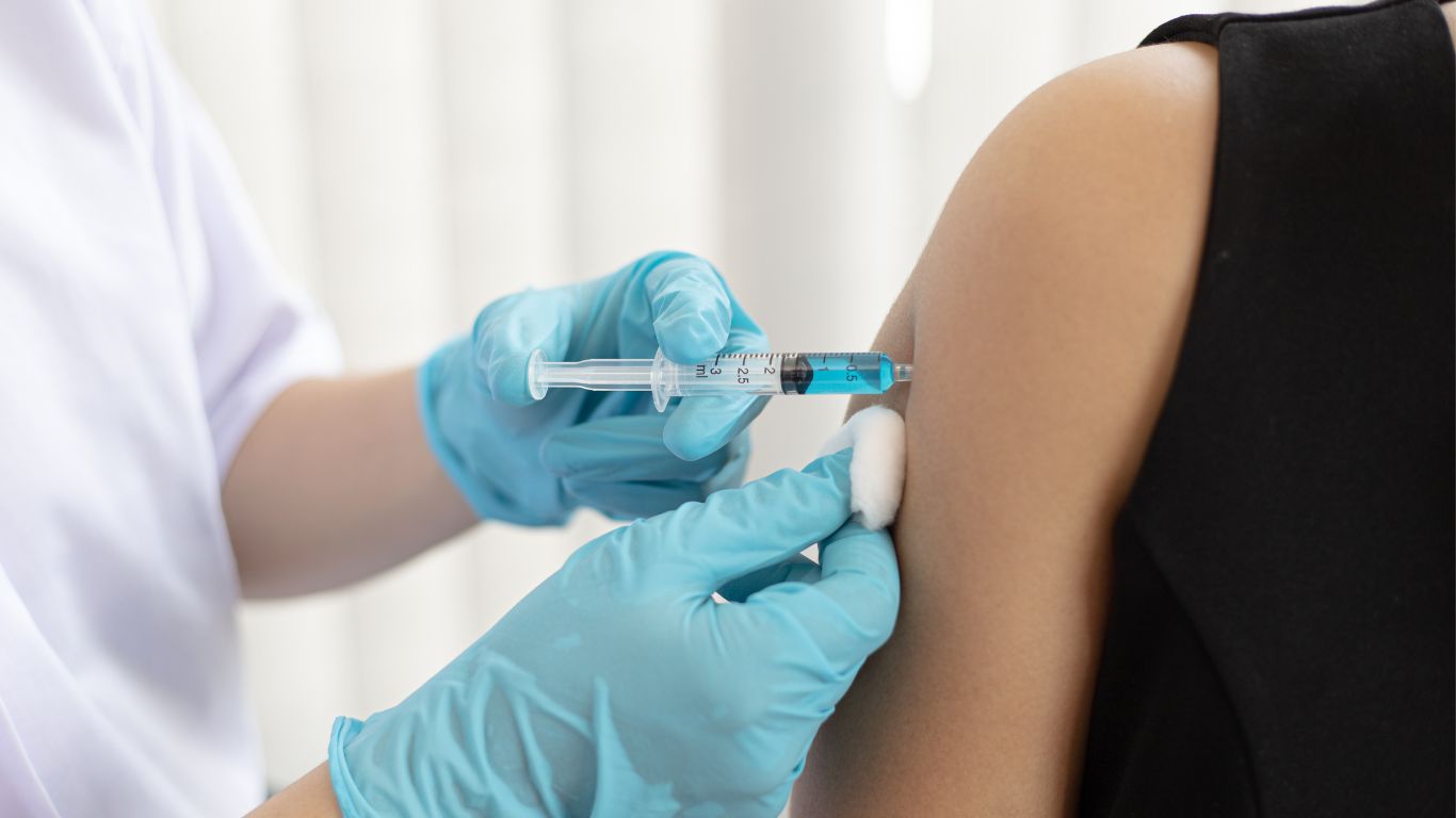 chich-ngua-uon-van-roi-co-can-chich-lai-khong 3