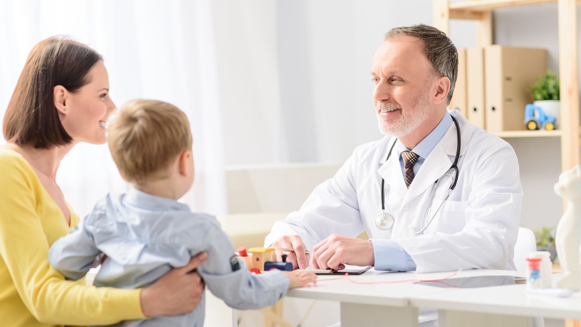 Cha mẹ nên tham khảo ý kiến của chuyên gia trước khi cho trẻ uống kẽm