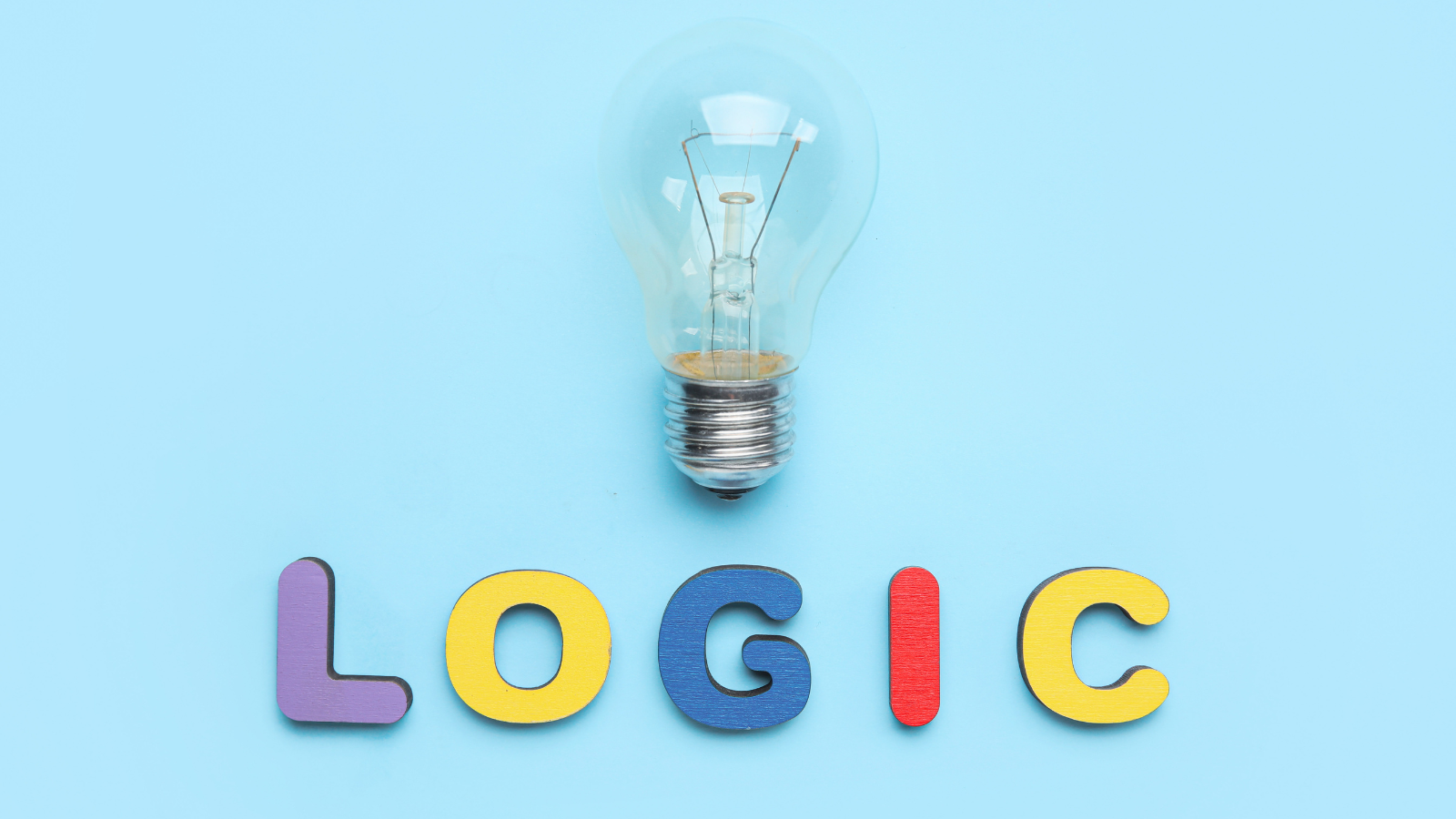 Những người thiên về “tư duy não trái” thường nổi bật ở khả năng tư duy logic