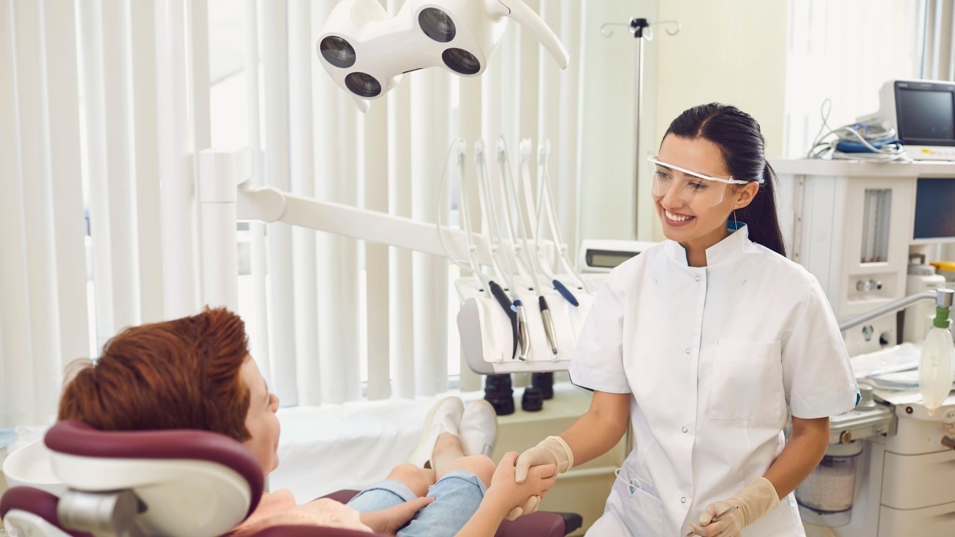 Người bệnh nên đi khám khi bị lưỡi trắng