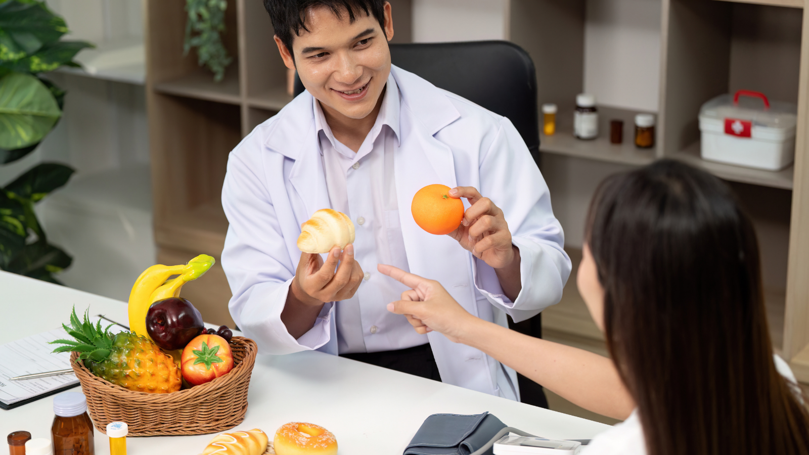 Kết hợp dinh dưỡng lành mạnh và tập luyện khoa học giúp giảm mỡ bụng bền vững hơn chườm nóng