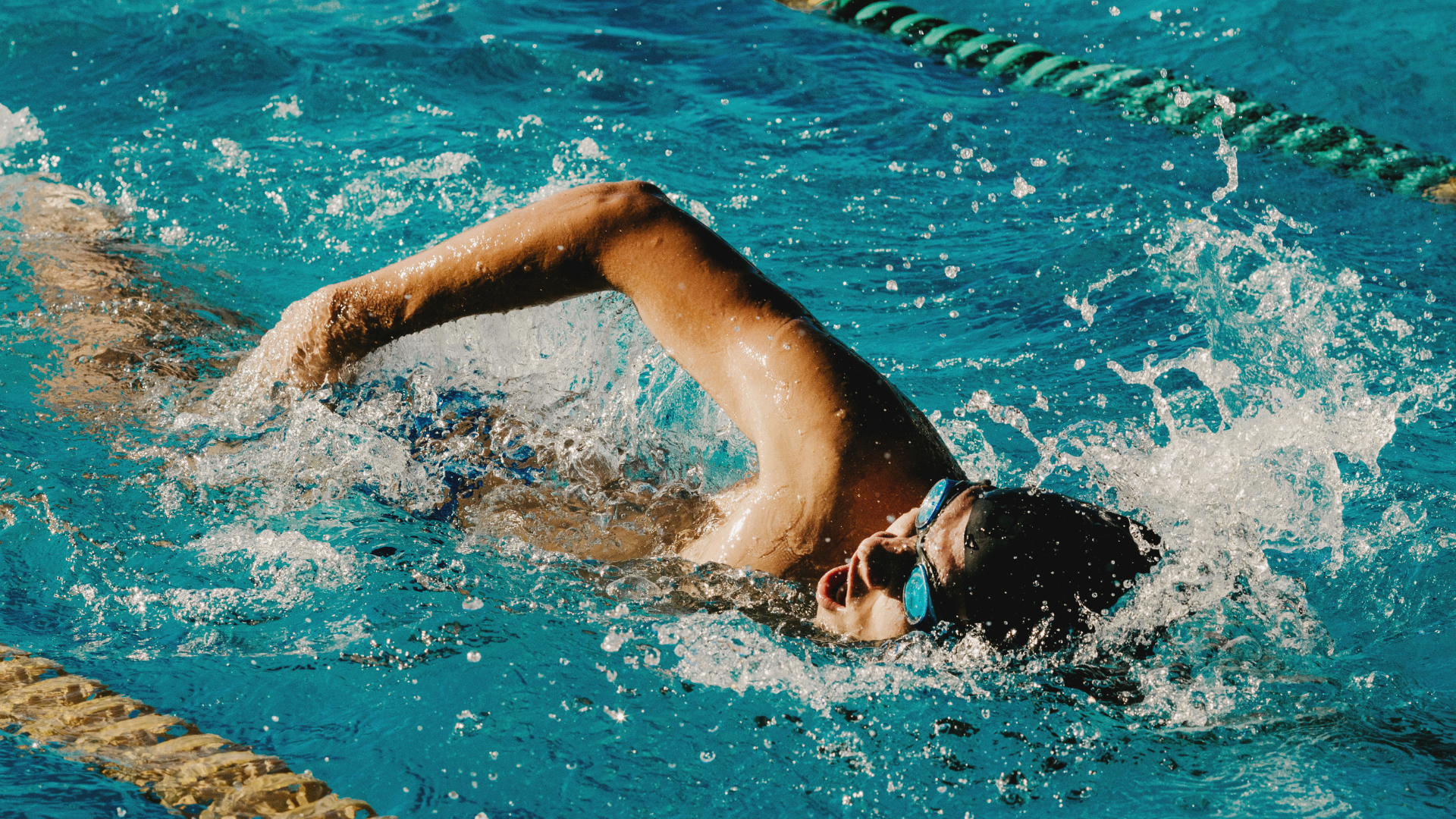 Hiện tượng chuột rút khi bơi tiềm ẩn nguy cơ đuối nước nếu không xử lý đúng cách