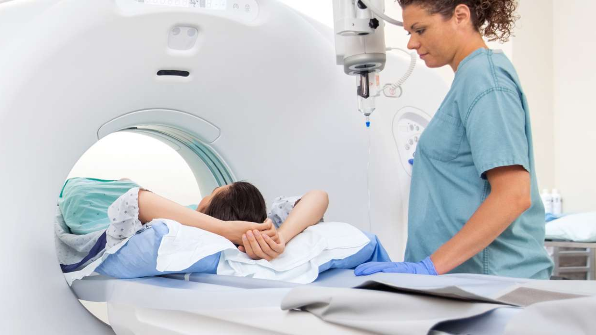 Chụp CT phổi được bác sĩ chỉ định trong những trường hợp cụ thể để phát hiện bệnh lý liên quan đến phổi