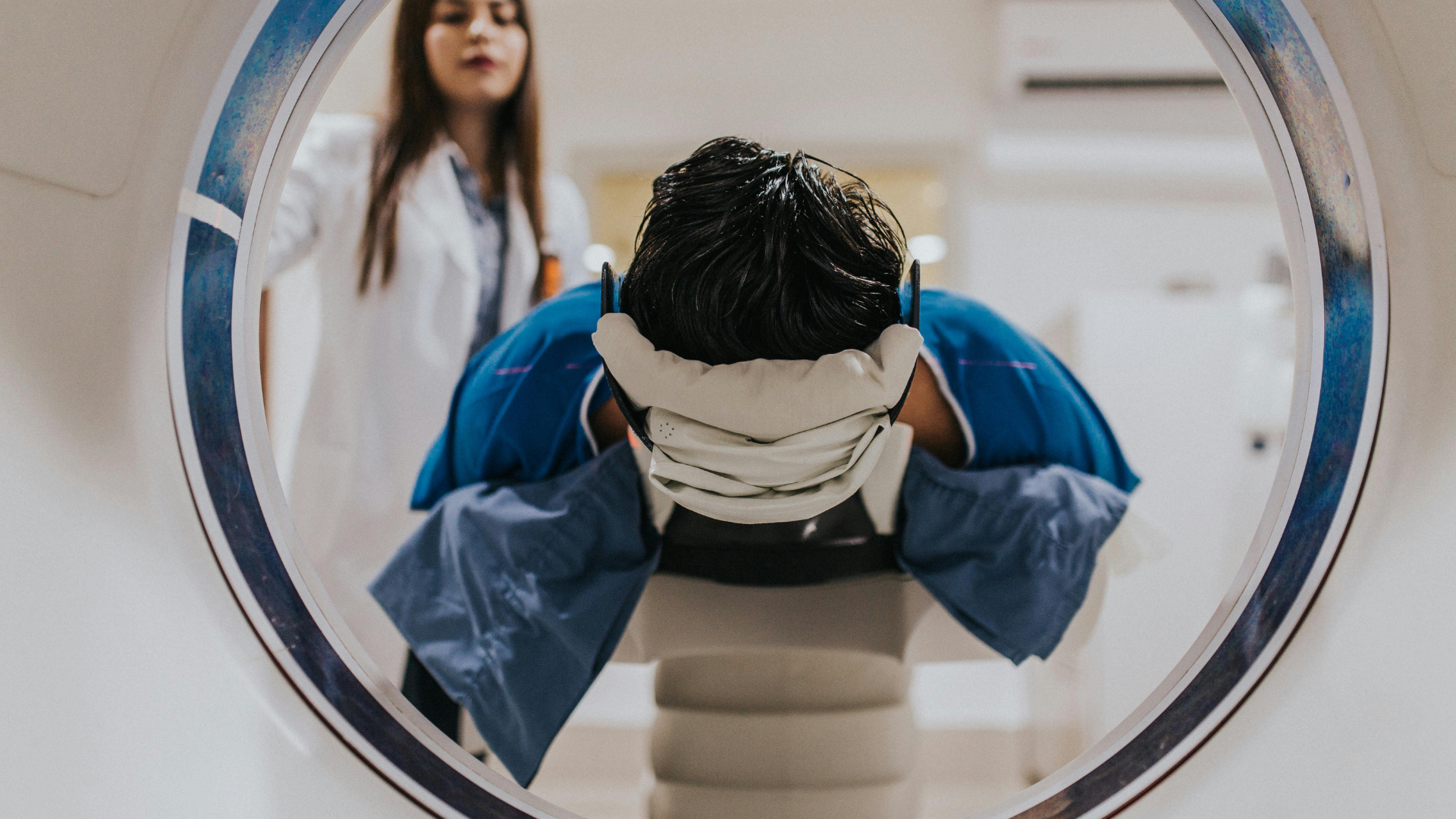 Nhiều người thắc mắc: Chụp MRI bao nhiêu tiền để chuẩn bị chi phí trước khi đi khám?