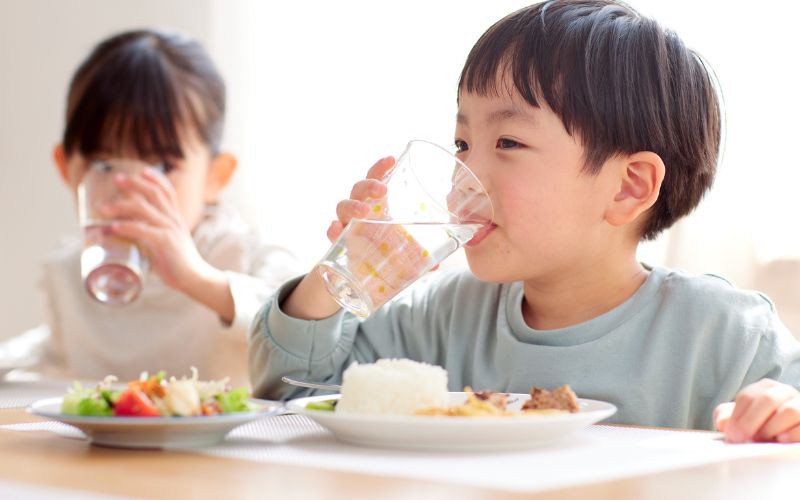 Yếu tố dinh dưỡng chiếm 32% trong sự phát triển chiều cao cho trẻ