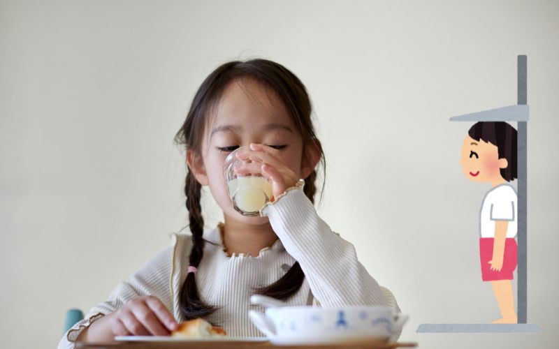 Sữa tăng chiều cao là sữa giúp bổ sung canxi và vitamin D, hỗ trợ xương chắc khỏe và tăng trưởng chiều cao