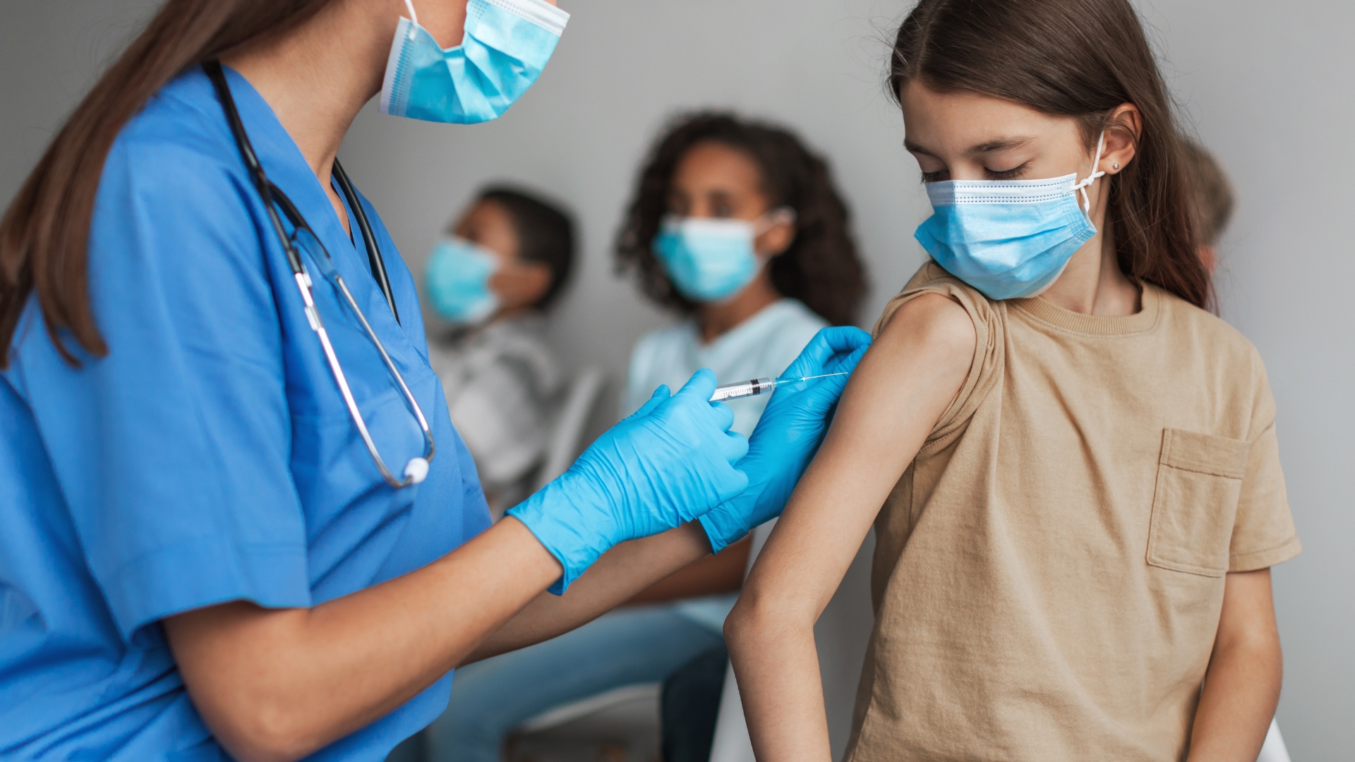 co-nen-doi-tre-day-thi-moi-tiem-HPV 05.jpg