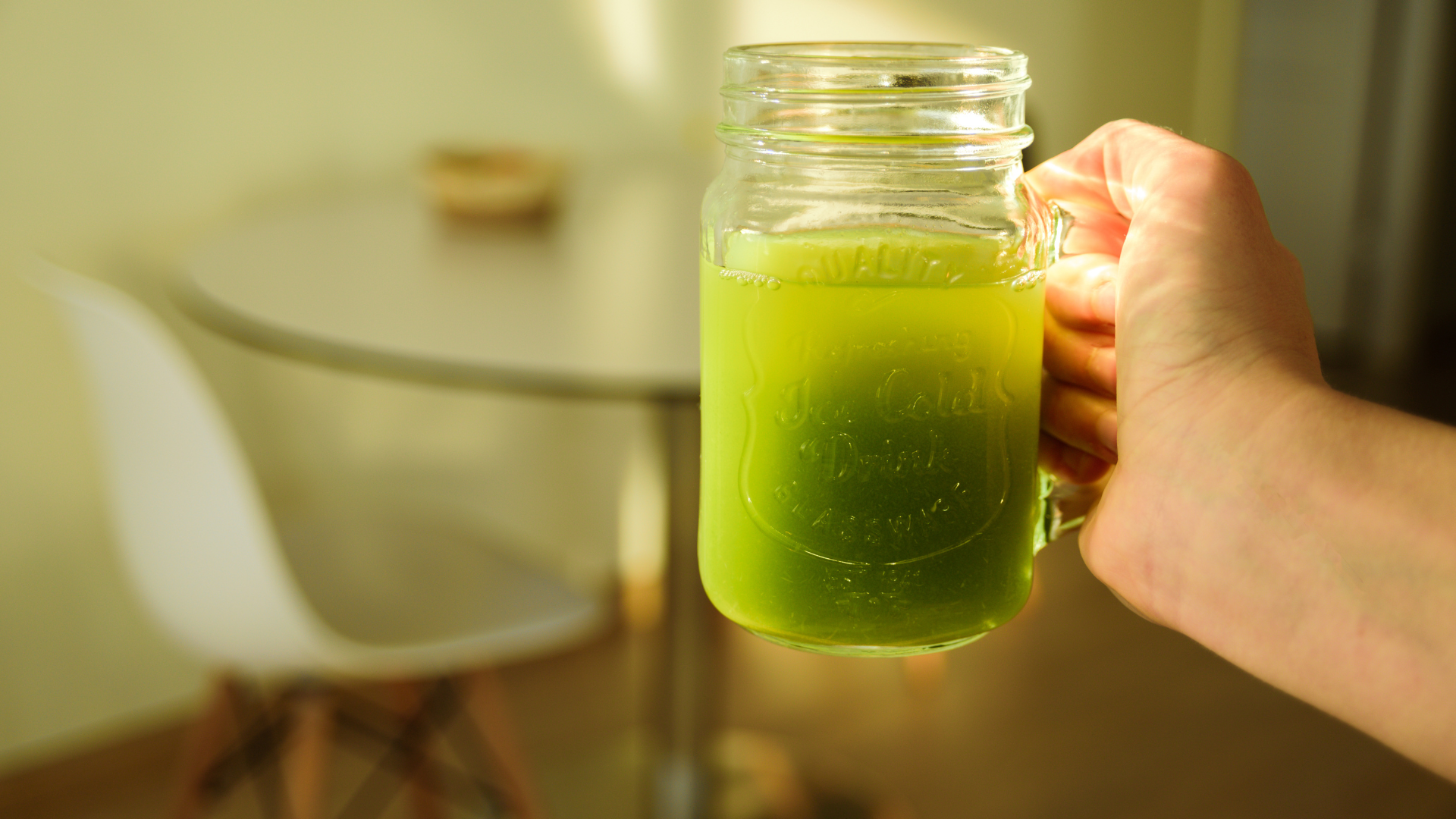 Việc sử dụng nước ép cần tây nói chung cần linh hoạt và cá nhân hóa theo từng người