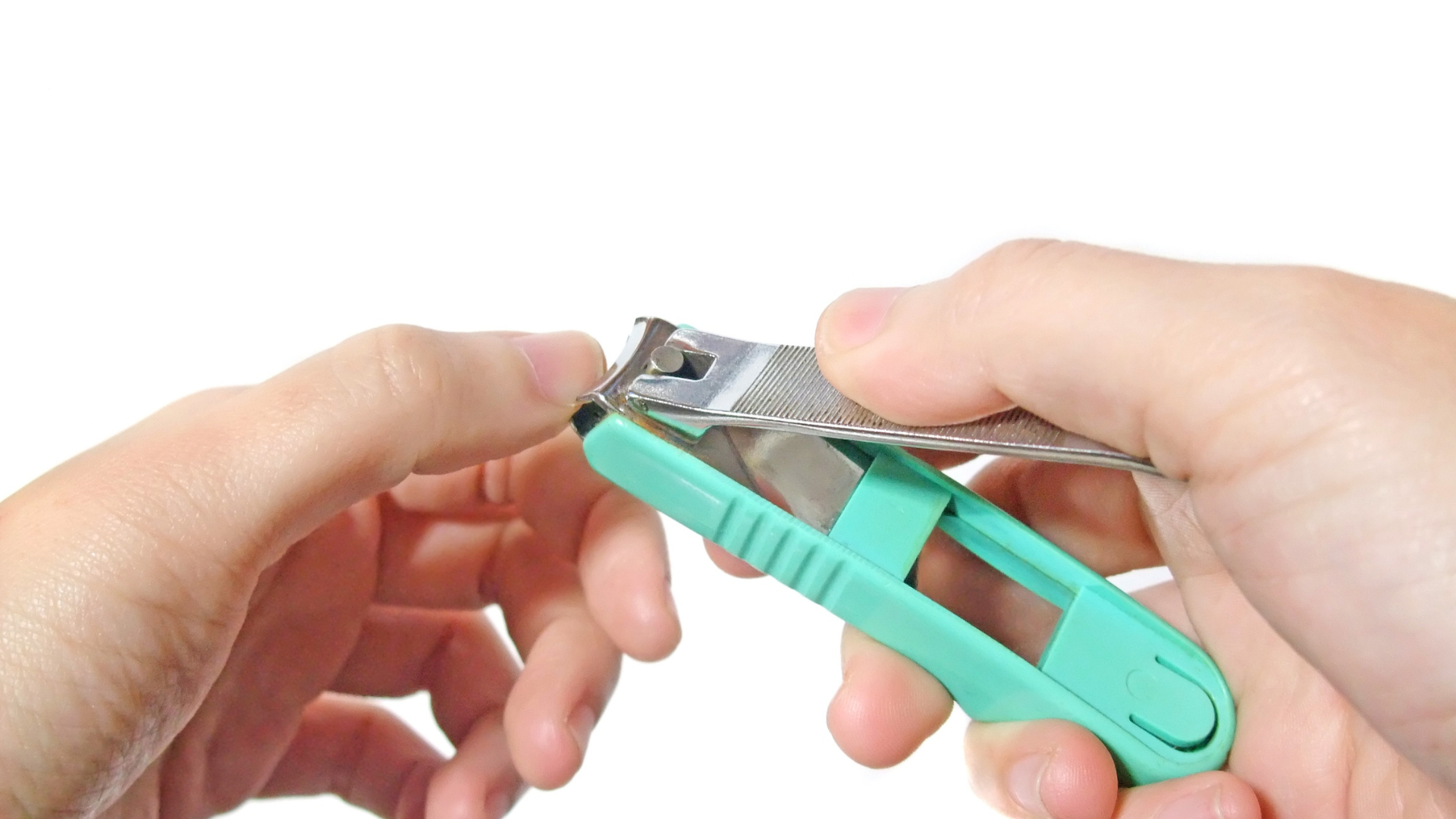 Không dùng chung bấm móng tay với người bị viêm gan B