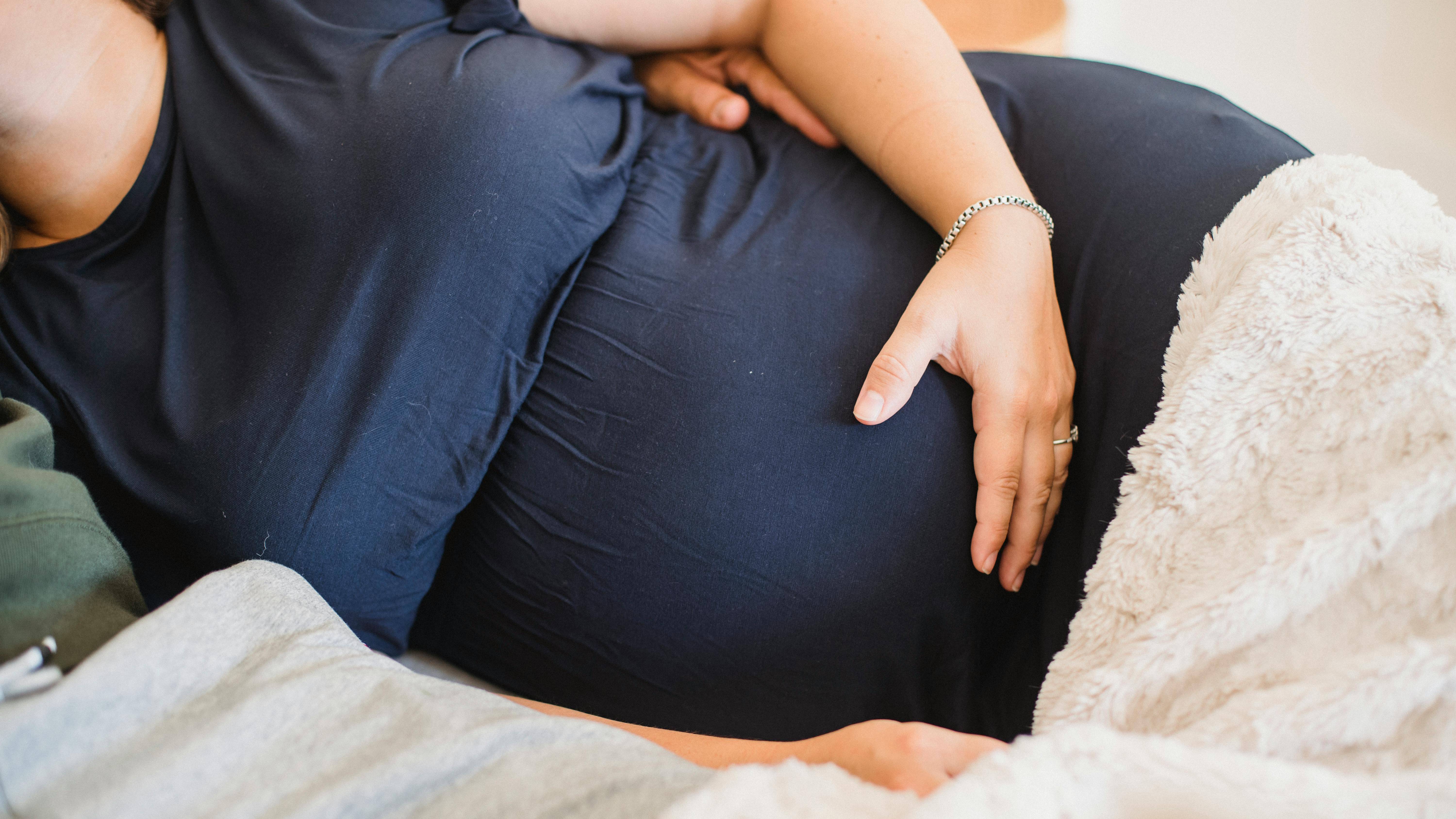 Cơn gò giả là phản ứng sinh lý bình thường giúp tử cung tập dượt cho cuộc sinh sắp tới