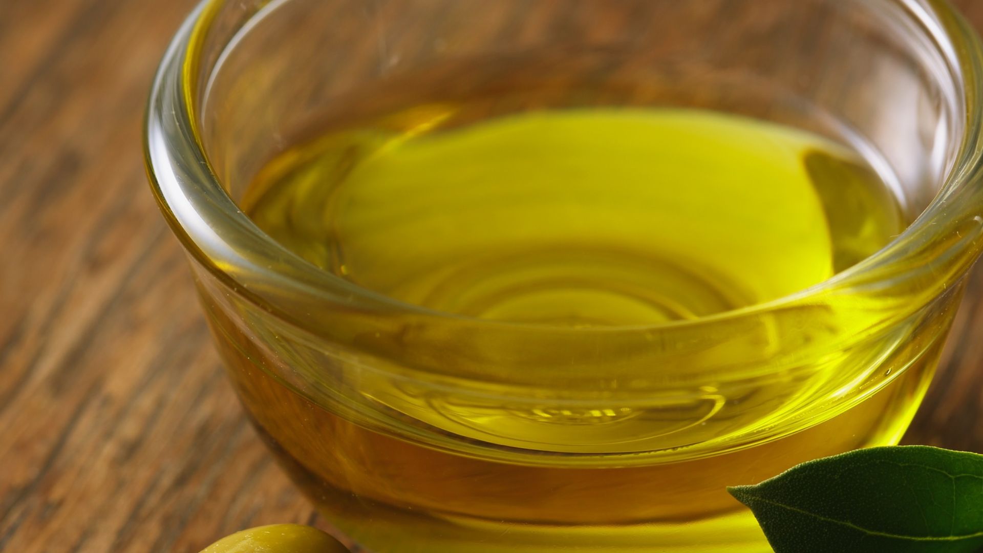 Dầu ăn dặm cho bé giúp cơ thể bé tăng khả năng hấp thu các loại vitamin tan trong dầu