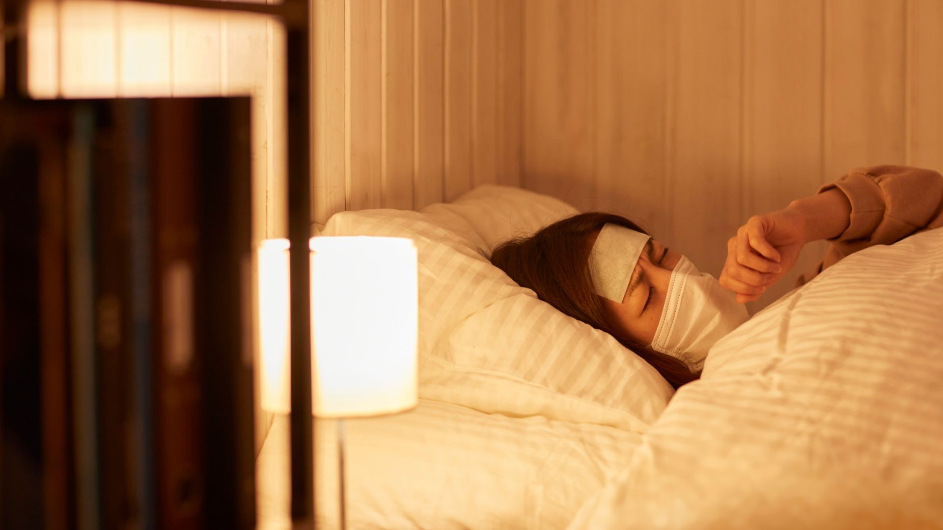 Cúm A sốt 40 độ kèm theo khó thở thì nên đưa người bệnh đến cơ sở y tế để thăm khám