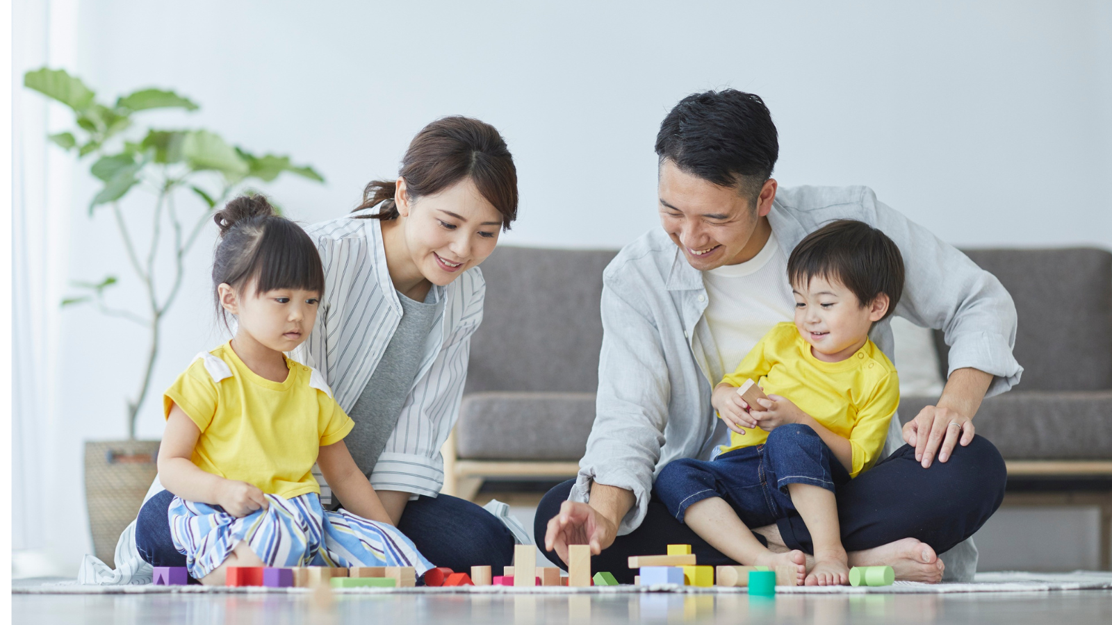 Cùng bé vận động, gắn kết yêu thương