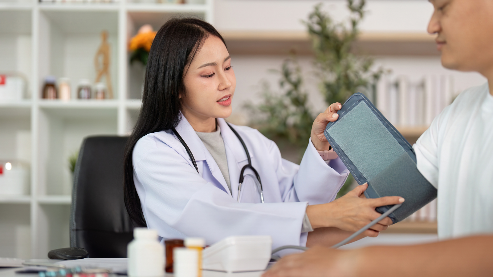 Khám sức khỏe định kỳ giúp phát hiện các vấn đề tuyến giáp