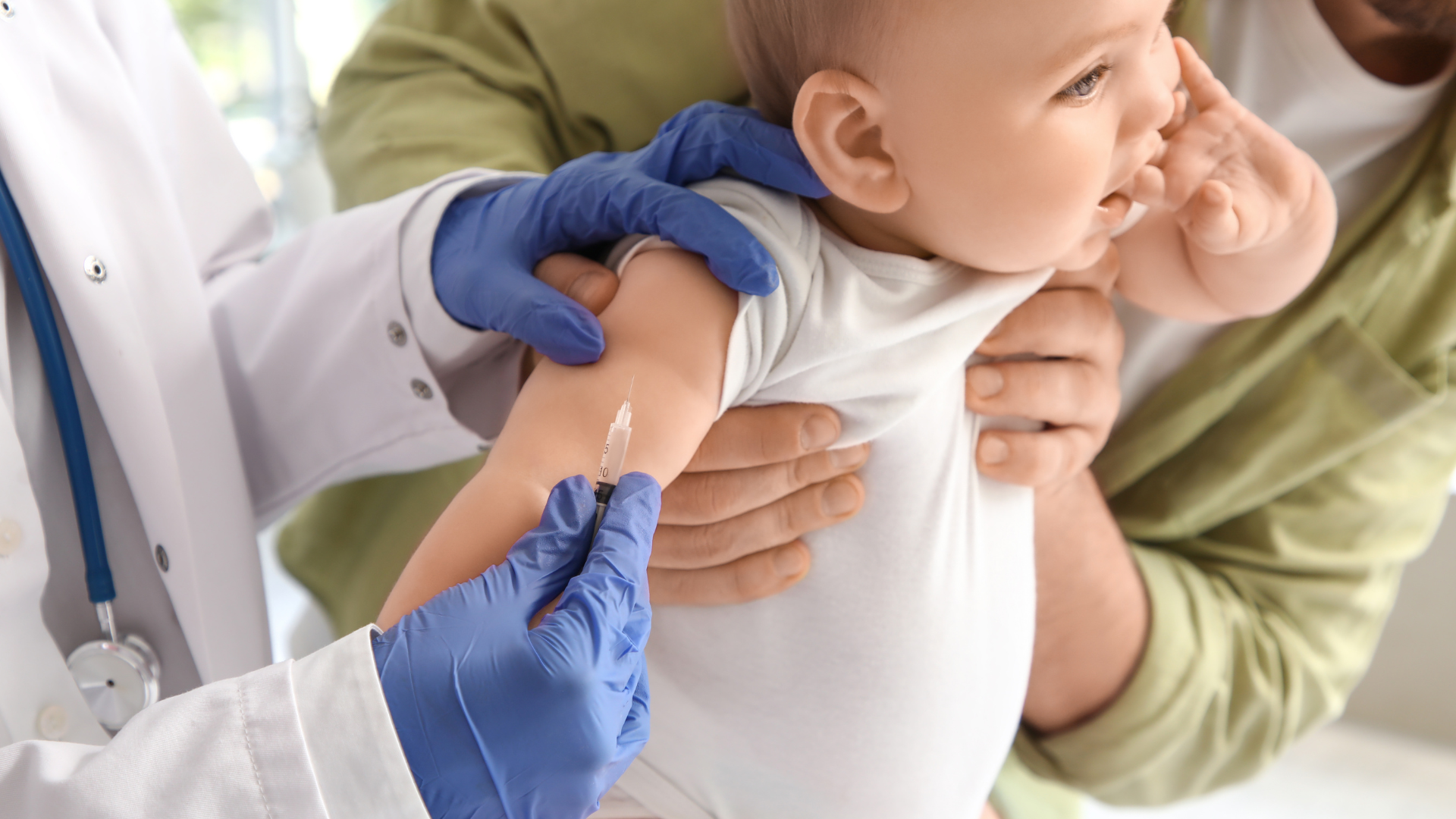 Câu hỏi thường gặp khi tiêm 6 trong 1 và phế cầu