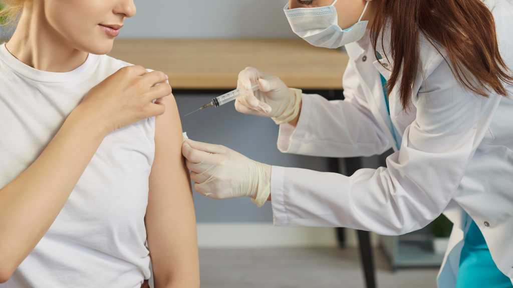 Đã tiêm vắc xin viêm não Nhật Bản có cần tiêm vắc xin não mô cầu không?