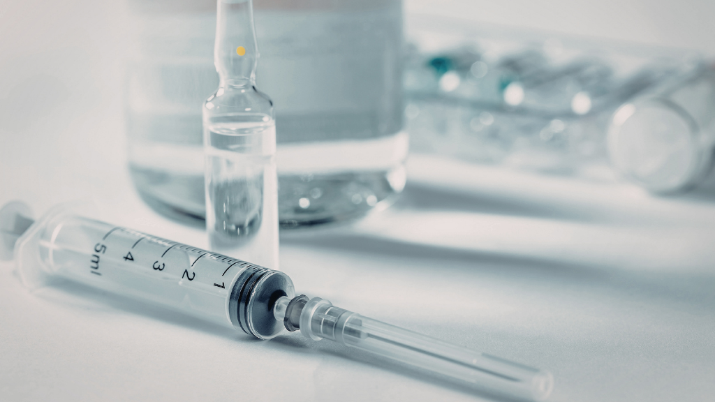 Tiêm phòng đầy đủ giúp hạn chế nguy cơ mắc bệnh và giảm khả năng xuất hiện các di chứng thần kinh