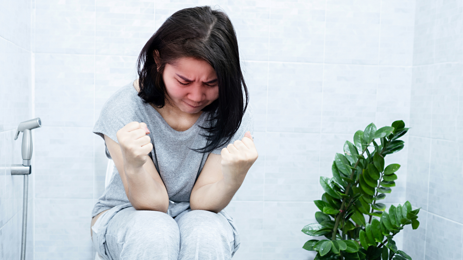 Đau bụng buồn đi ngoài nhưng không đi được: Nguyên do và những điều cần lưu ý - Trung tâm Tiêm chủng Long Châu