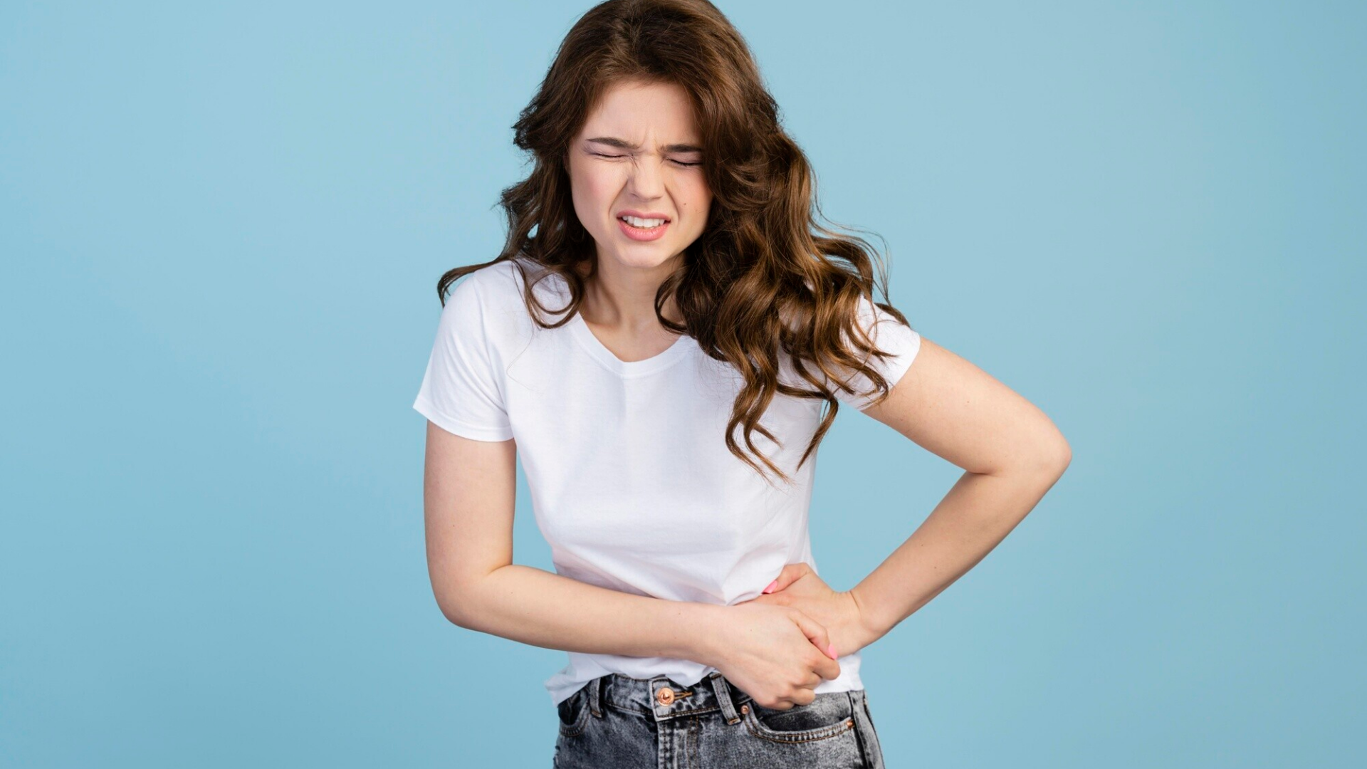 Đau cơ bụng là cảm giác đau, căng cứng hoặc nhói ở các nhóm cơ vùng bụng