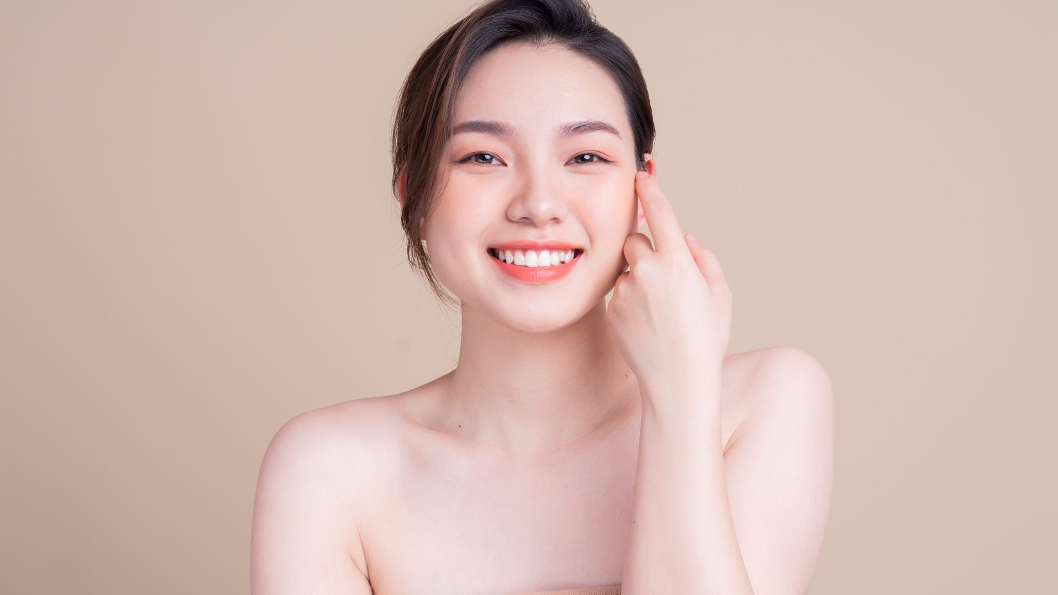 Vitamin C trong ổi không chỉ giúp tăng cường miễn dịch mà còn kích thích sản sinh collagen