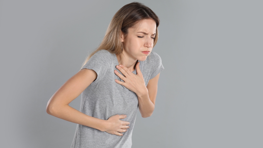 Buồn nôn nhẹ sau 5 ngày IUI có thể là dấu hiệu sớm do thay đổi hormone thai kỳ