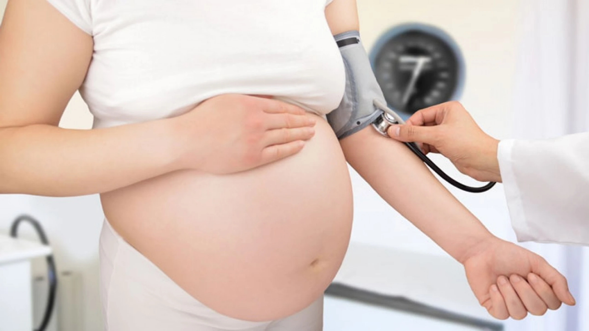 Khi biến chứng huyết áp xuất hiện, sinh sớm giúp hạn chế nguy hiểm cho thai kỳ