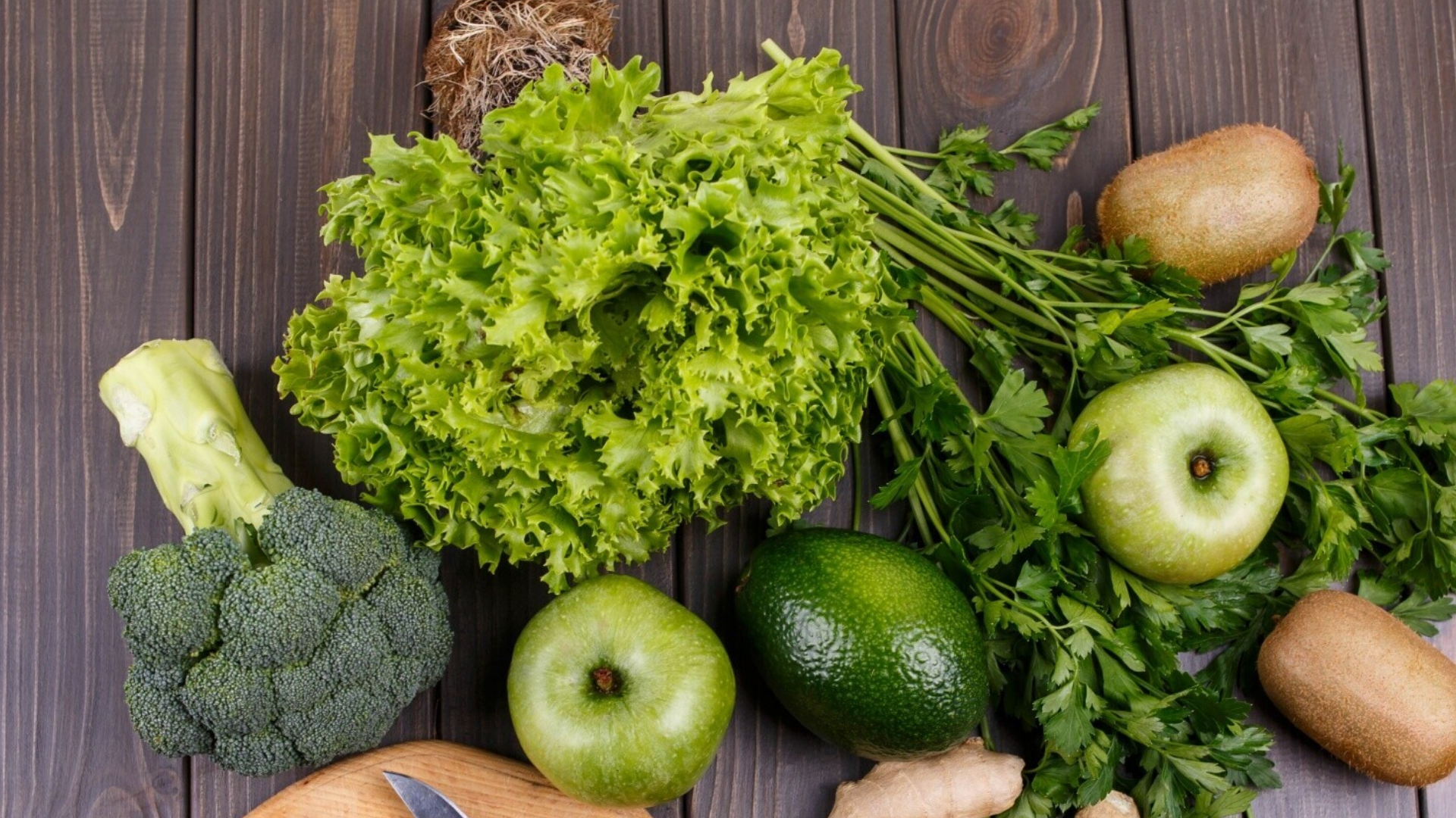 Để giảm nguy cơ gặp phải u ác tính, hãy duy trì chế độ ăn nhiều rau xanh và trái cây, hạn chế thịt đỏ