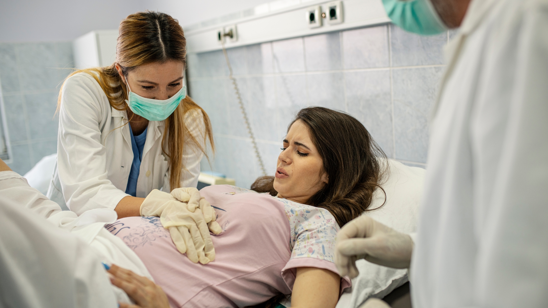 Những dấu hiệu sắp sinh cần nhập viện là điều mà mẹ bầu cũng như người thân cần biết để có xử trí kịp thời, giạn chế rủi ro cho mẹ và bé