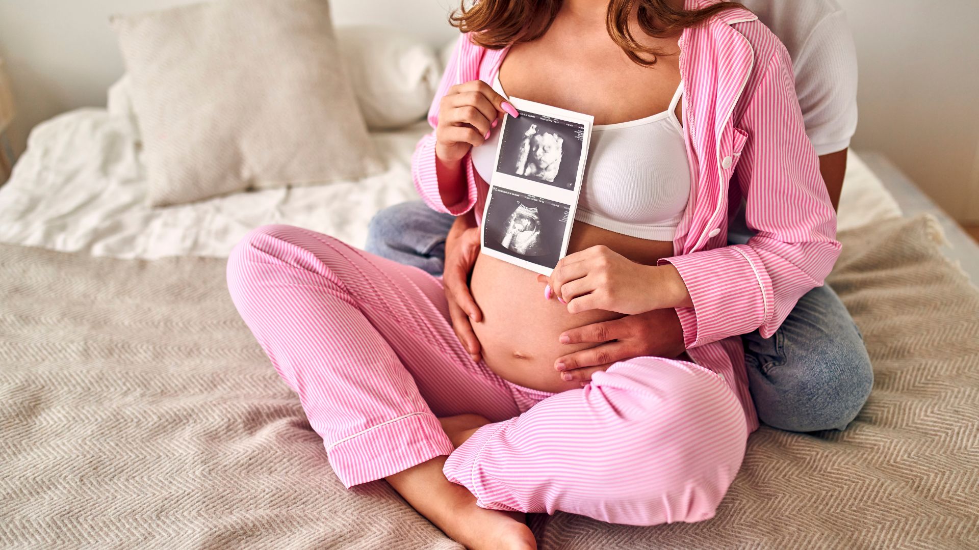 Dấu hiệu thai 14 tuần khỏe mạnh: Hành trình phát triển của mẹ và bé 2