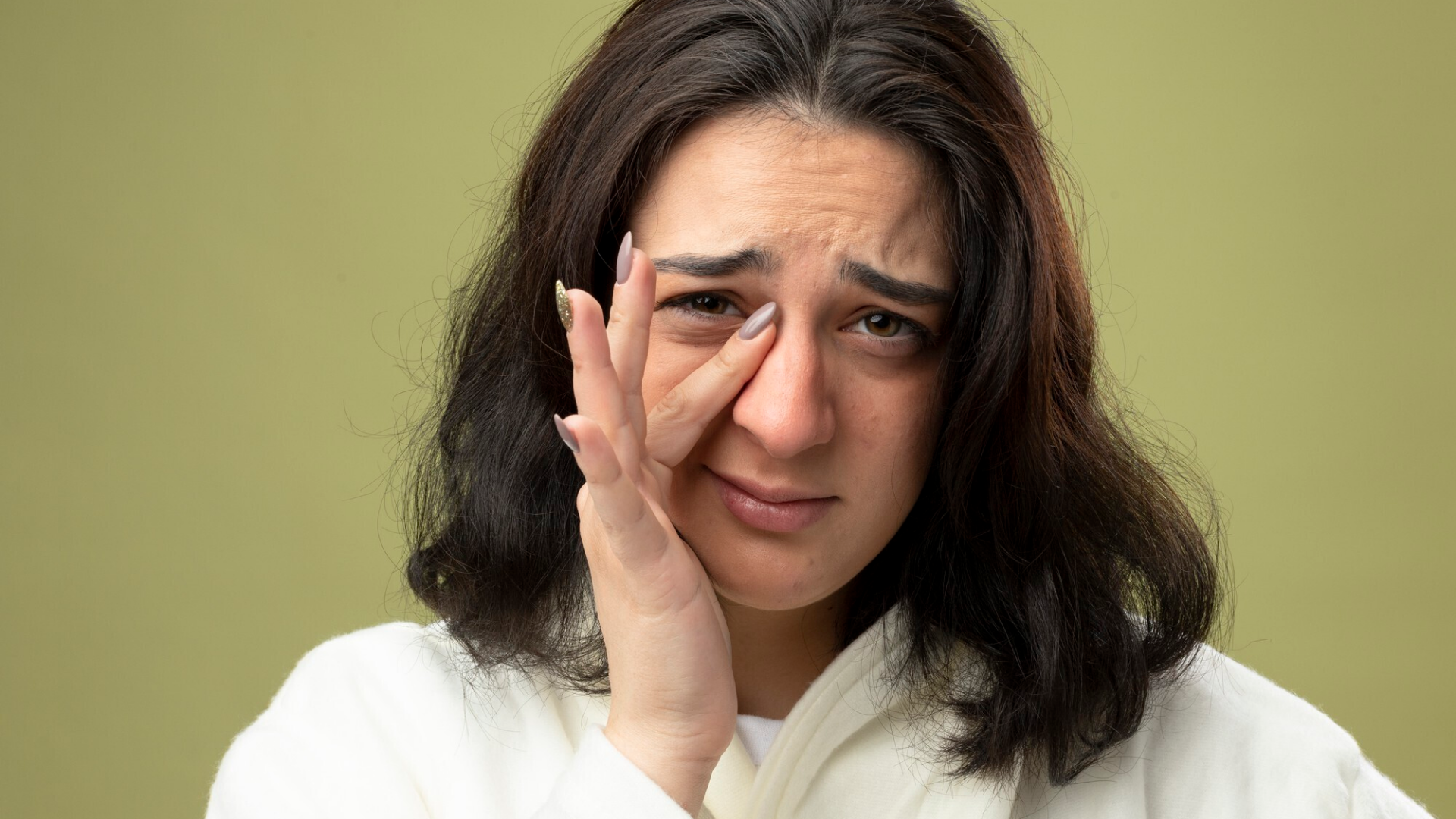 Đôi mắt là một trong những bộ phận phản ứng sớm nhất khi bạn ngủ không đủ giấc