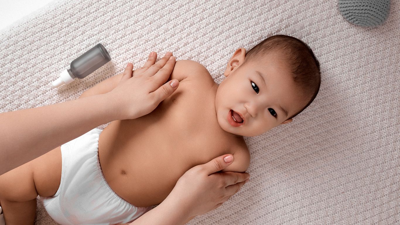 Dấu hiệu trẻ sơ sinh bị chướng bụng đầy hơi cha mẹ nên biết 2