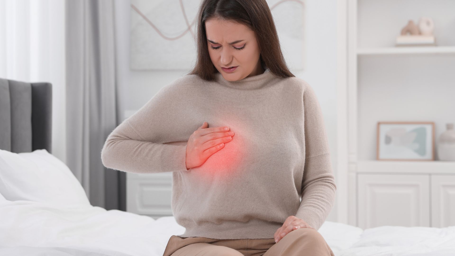 Đau nhũ hoa là cảm giác đau nhói hoặc nhạy cảm bất thường ở đầu ti hay quầng vú