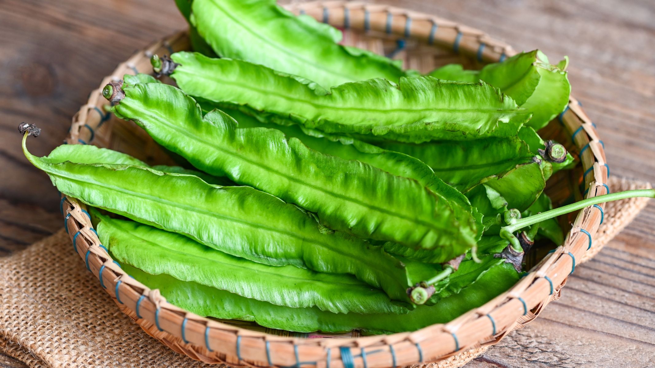 Đậu rồng ăn sống được không?