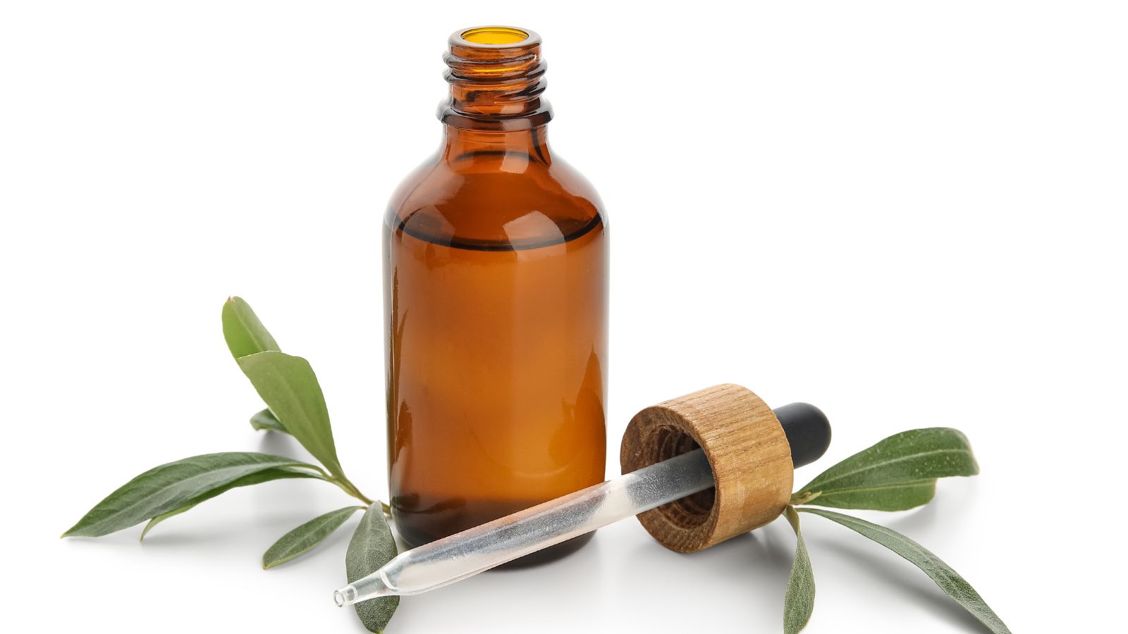 Dầu tràm trà (tea tree oil) là tinh dầu được chiết xuất từ lá của cây tràm trà