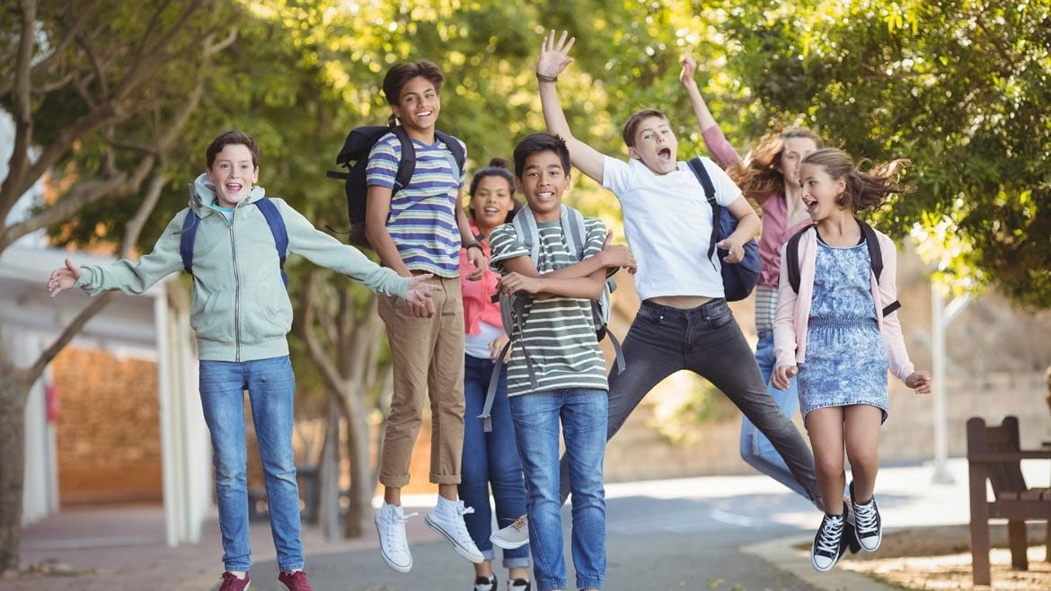 Cha mẹ cần tạo môi trường cởi mở để trẻ chia sẻ cảm xúc