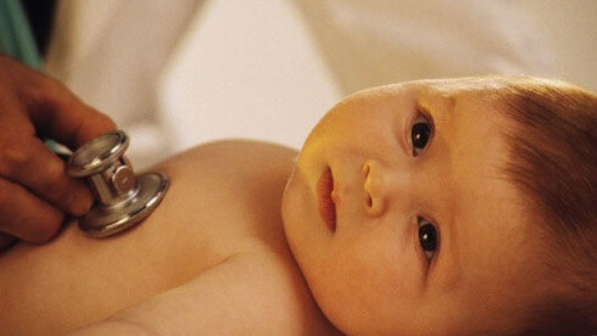 tre-duoi-6-thang-tuoi-bi-cam-cum-va-nhung-dieu-cha-me-can-biet-3