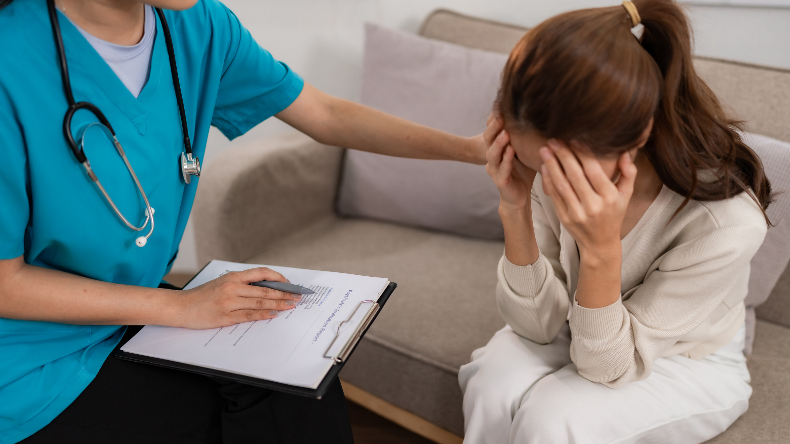 Hỗ trợ tâm lý giúp người bệnh lấy lại cân bằng cảm xúc di chứng sau chấn thương sọ não