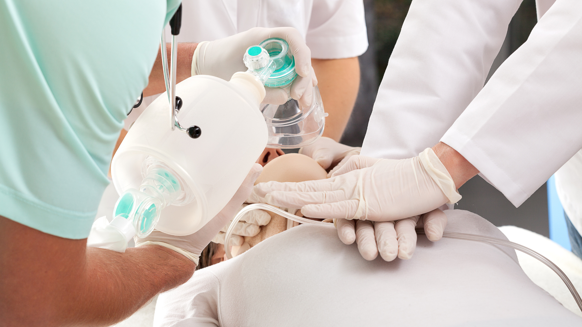 Sốc phản vệ là tình trạng dị ứng mức độ nặng nề và nguy hiểm đến tính mạng