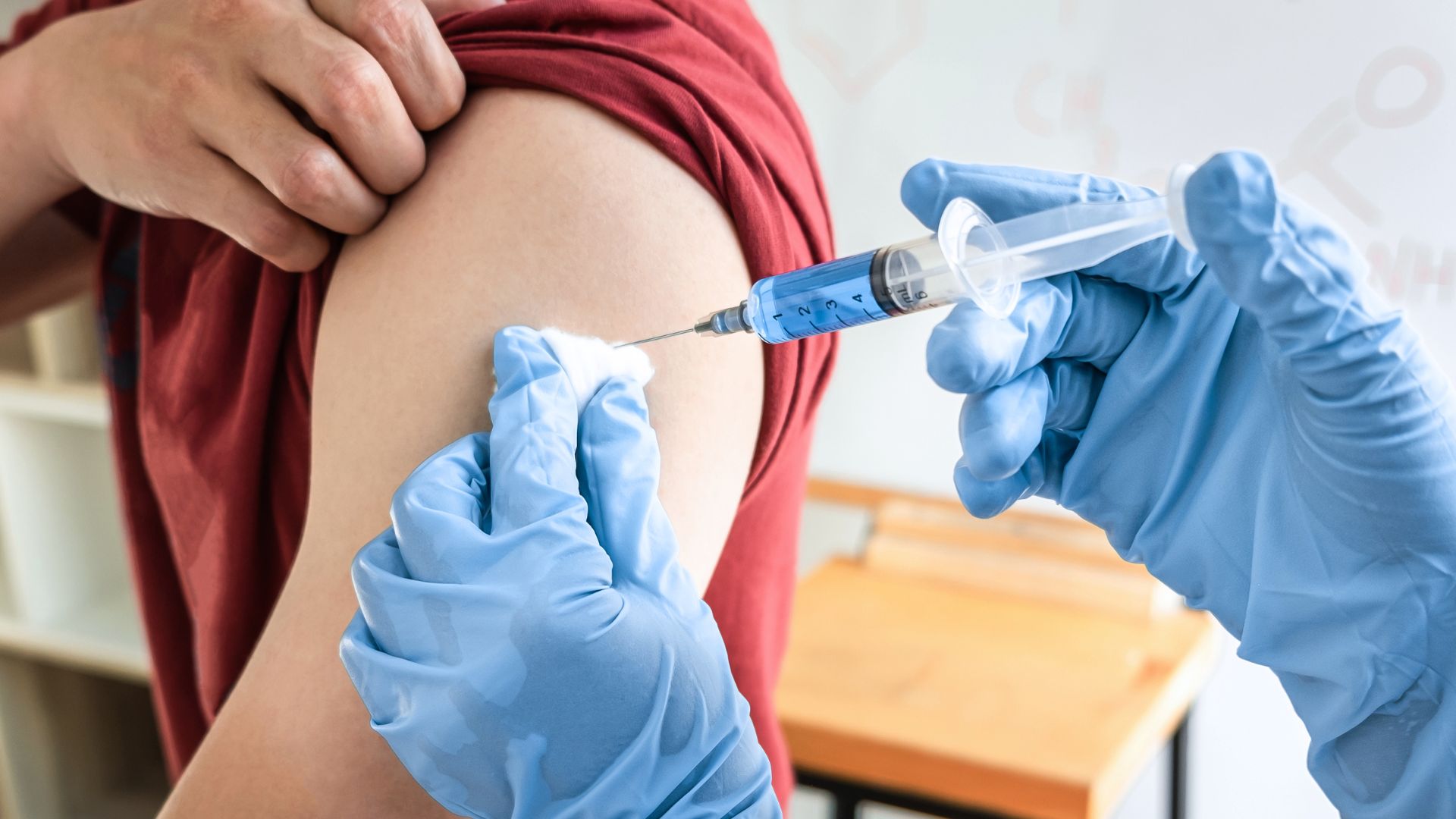 Dị ứng hải sản có tiêm vacxin được không? Những điều bạn cần nắm rõ 1