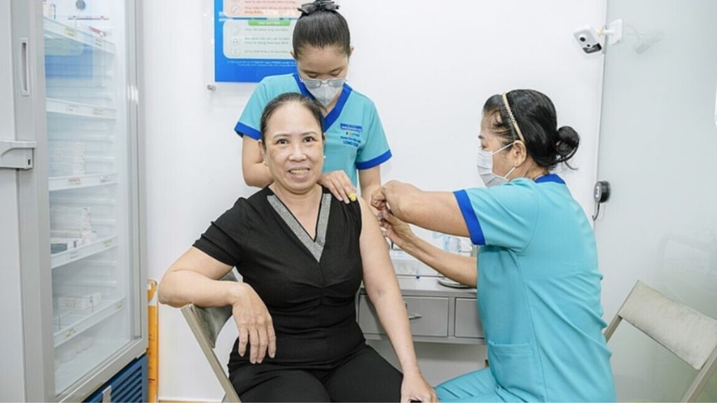 Quy trình tiêm chủng vắc xin tại Long Châu an toàn và chuyên nghiệp