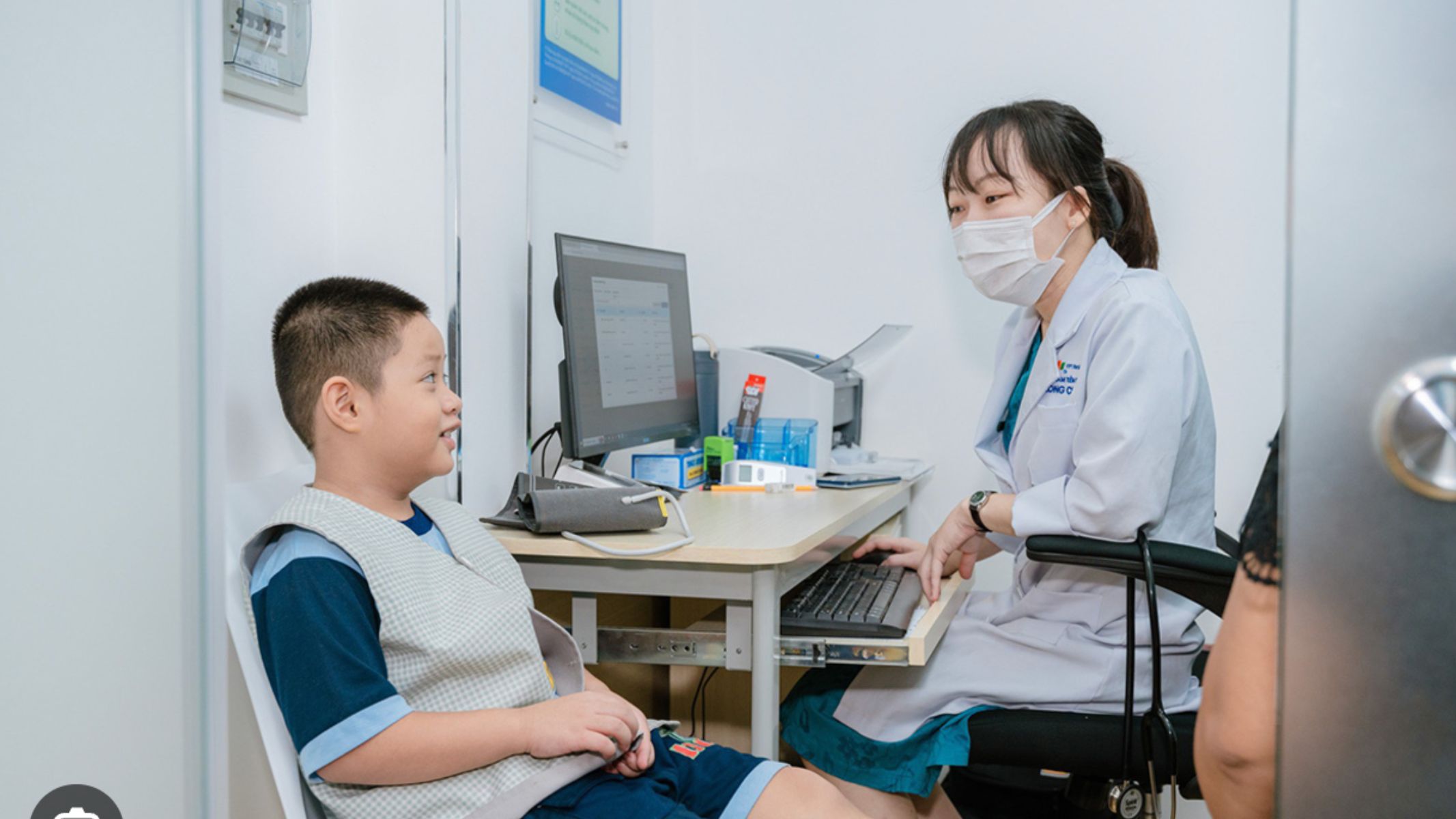 Trung tâm Tiêm chủng Long Châu cam kết mang lại dịch vụ tiêm chủng an toàn, hiệu quả và chất lượng cho mọi khách hàng