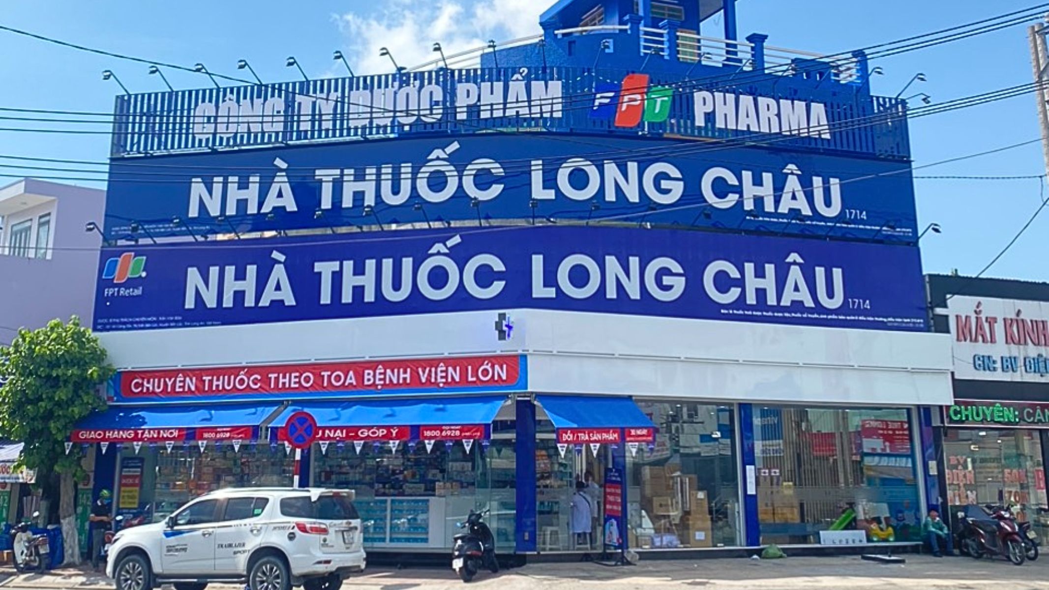 Trung tâm Tiêm chủng Long Châu đang cung cấp vắc xin sốt xuất huyết chính hãng, đảm bảo chất lượng theo tiêu chuẩn của Bộ Y tế